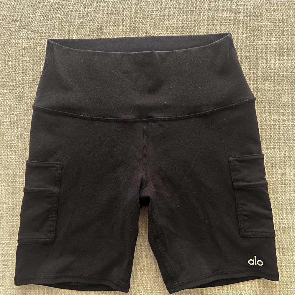 ALO Yoga 5” Airbrush Bike Shorts High-Waist in Black Size Small